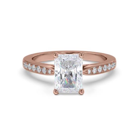 Ring mit strahlendem Diamant-Schulterset