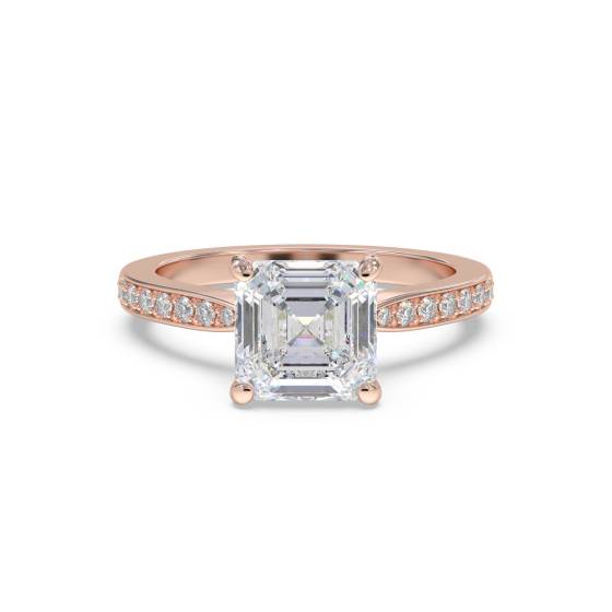 Verlobungsring mit Asscher-Diamanten an den Schultern