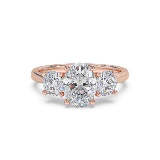 Eleganter Trilogie-Ring mit ovalen und runden Diamanten