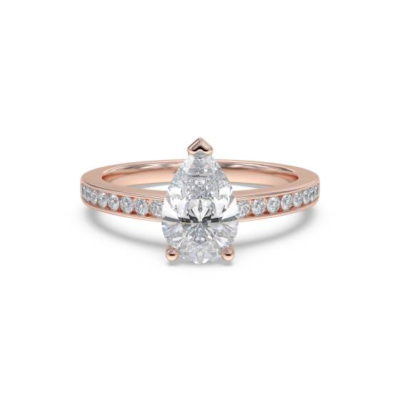 Klassischer Ring mit birnen- und runden Diamanten an den Schultern