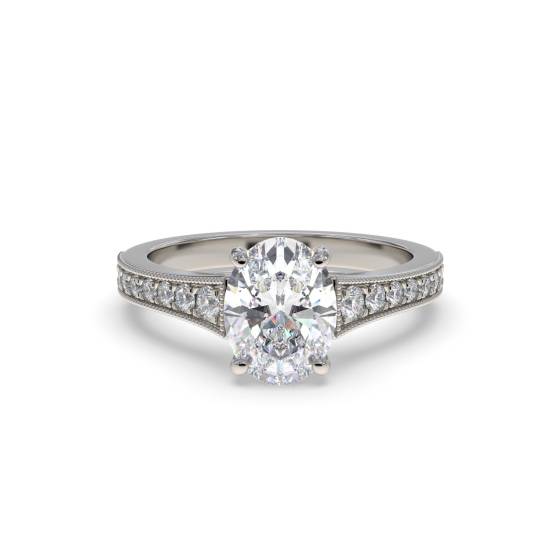 Ring mit ovalem Diamanten an der Schulter
