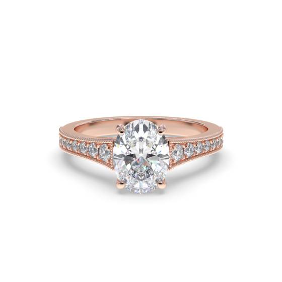 Ring mit ovalem Diamanten an der Schulter