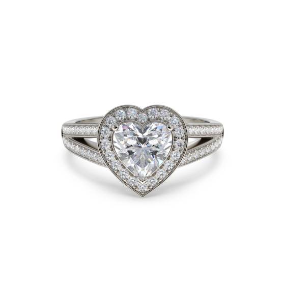 Herzförmiger Diamantring mit Halo-Schulterfassung