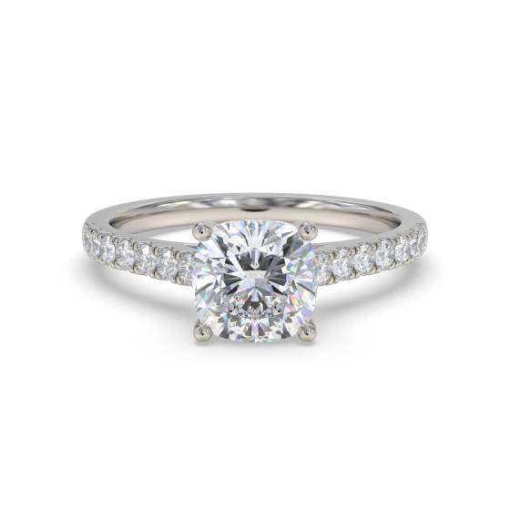 Ring mit kissenförmigem Diamanten an der Schulter