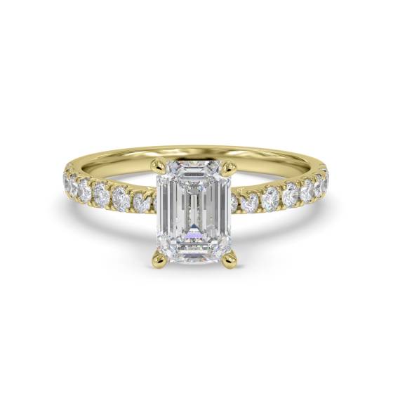 Verlobungsring mit Smaragd-Schulterbesatz und Diamanten