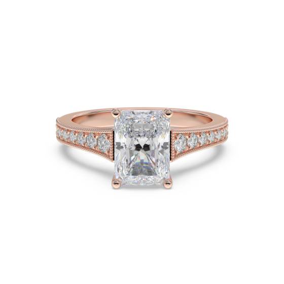 Ring mit strahlendem Diamant-Schulterset
