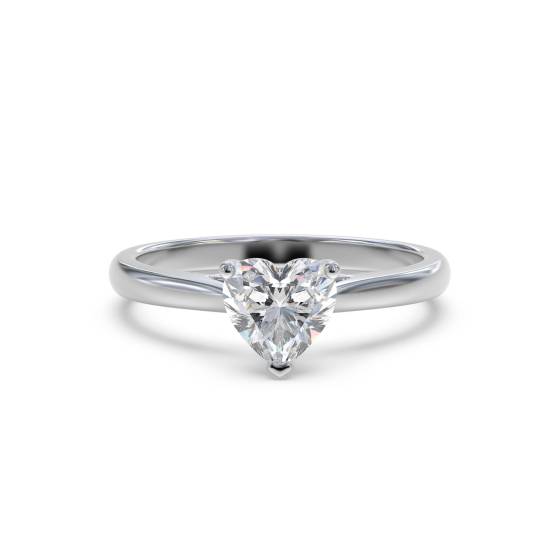 Klassischer Verlobungsring mit Herzdiamant