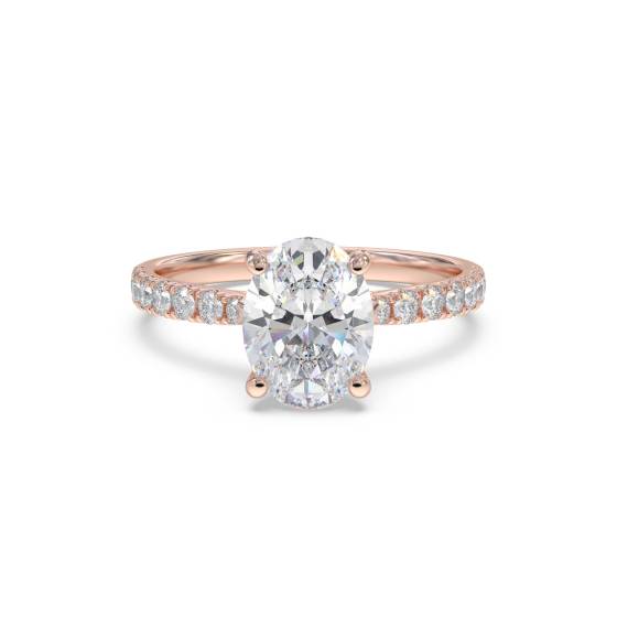 Ring mit ovalem Diamanten an der Schulter