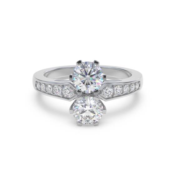 Zweisteiniger Ring mit rundem Diamanten an der Schulter