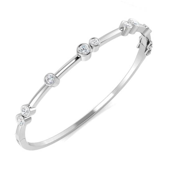 Armreif mit runder Diamantfassung
