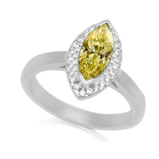 Ring mit ausgefallenem Marquise-Diamanten und einzelnem Halo-Schulterteil