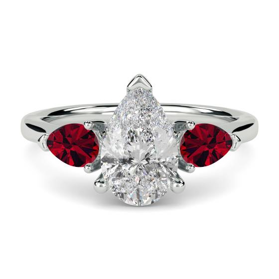 Birnenförmiger Diamant- und Rubin-Trilogie-Ring