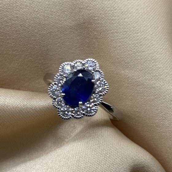 1.92ct VS/F Oval Cut Blue Sapphire Gemstone Flower Halo Ring in 18k White Gold
