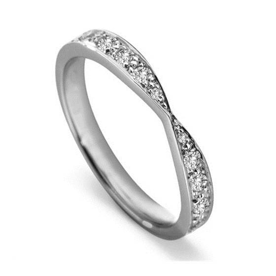 Round Diamond Shaped Wedding Ring