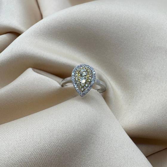 0.44ct VVS/FY Natural Round Cut Diamond Cluster Ring in 18k White Gold