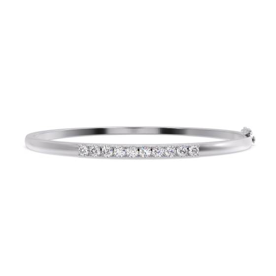 Ovaler Armreif mit rundem Diamantbesatz