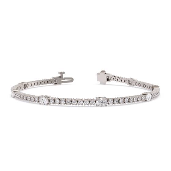 4-Karat-Designerarmband mit ovalen und runden Diamanten