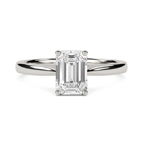 Verlobungsring mit Smaragd und Diamant