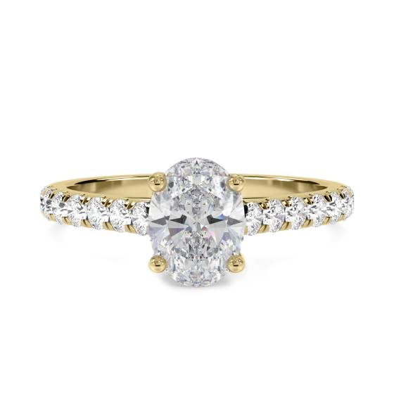 Ring mit ovalem Diamanten an der Schulter