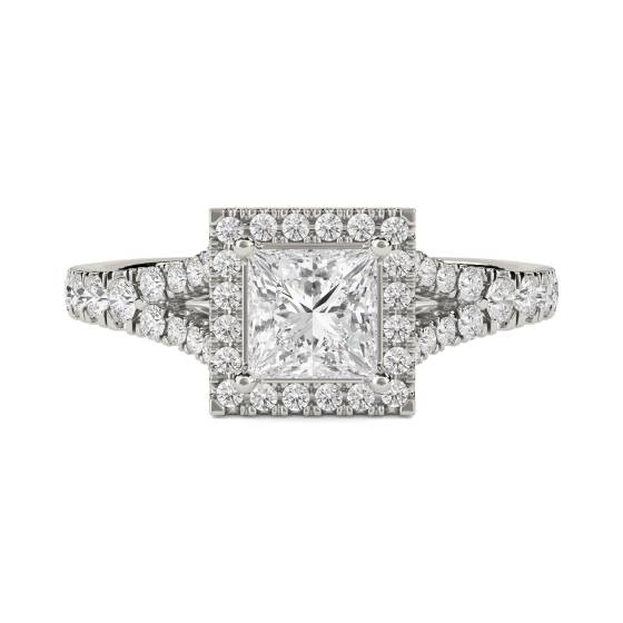Prinzess-Diamant-Ring mit einzelnem Halo und Schulterfassung