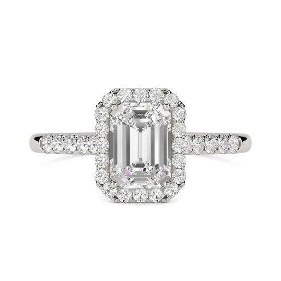 Smaragd-Diamant-Ring mit einzelner Halo-Schulterfassung