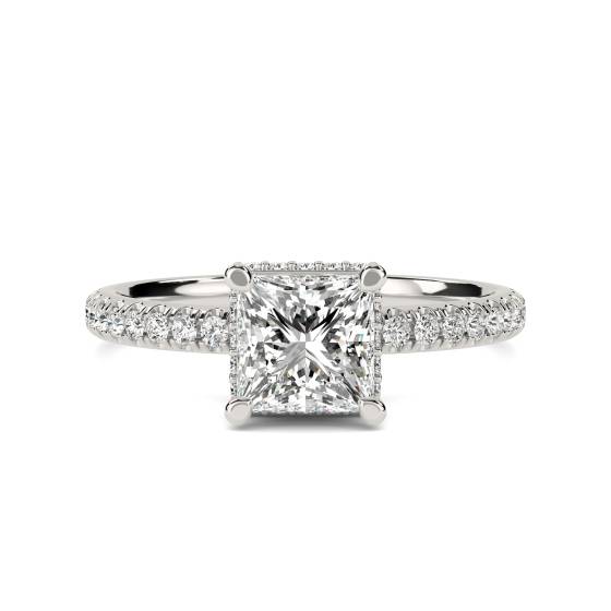 Prinzessinnen-Diamant-Ring mit verstecktem Halo-Schulterteil
