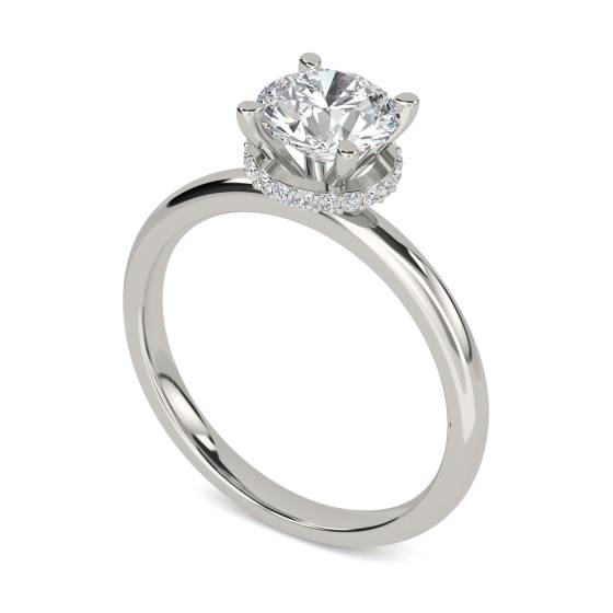 Runder Diamantring mit niedrigem Fassungsrand und verstecktem Halo