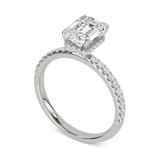 Smaragd-Diamant-Ring mit hohem, verstecktem Halo-Schulterfassung