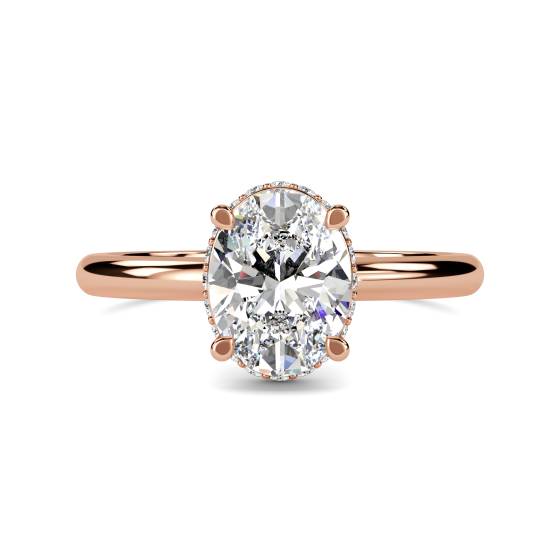 Ovaler Diamantring mit verstecktem Halo und niedriger Fassung