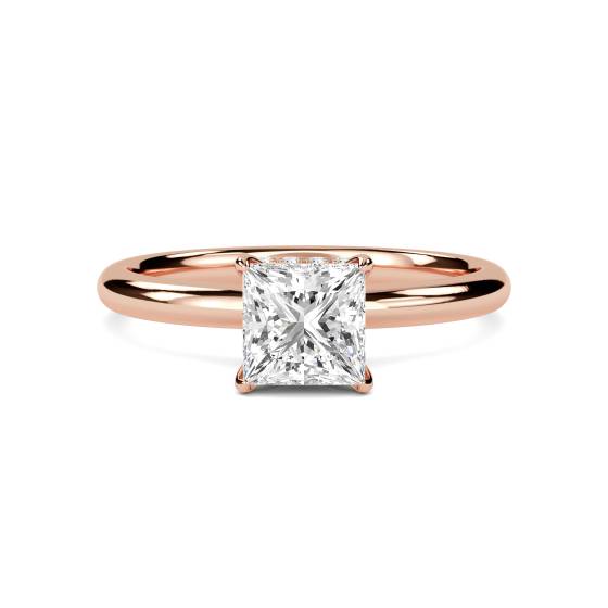 Prinzessschliff-Ring mit verstecktem Halo