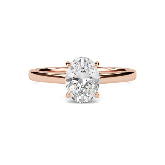 Verlobungsring mit ovalem Diamanten