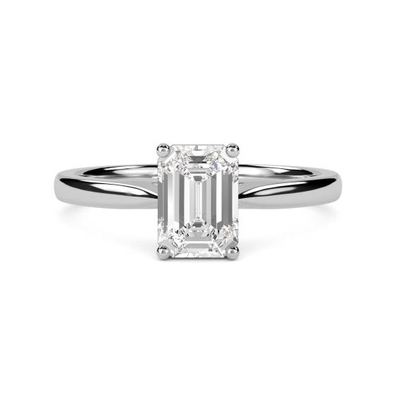 Verlobungsring mit Smaragd und Diamant