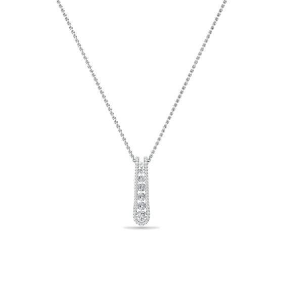 Eleganter Reiseanhänger mit rundem Diamanten