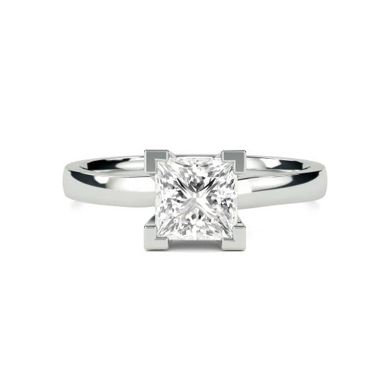 Verlobungsring mit Prinzessinnendiamant