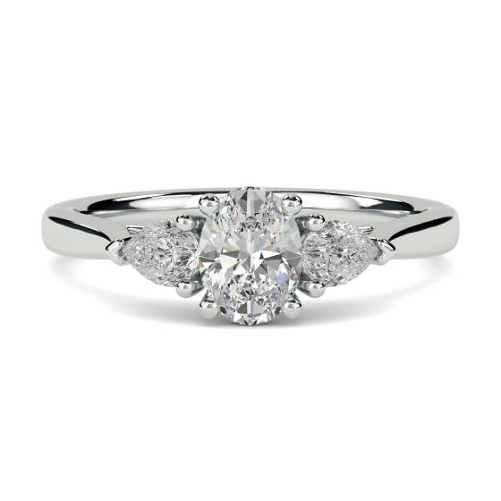 Eleganter Trilogie-Ring mit ovalem und birnenförmigem Diamanten