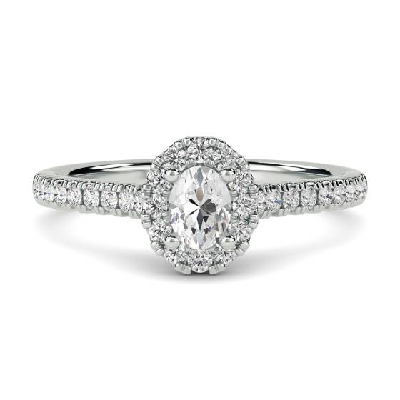 Ring mit rundem und ovalem Diamantcluster