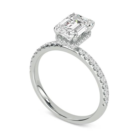 Smaragd-Diamant-Ring mit hohem, verstecktem Halo-Schulterfassung