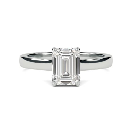 Verlobungsring mit Smaragd und Diamant