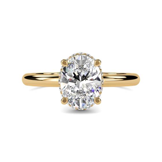 Ovaler Diamantring mit verstecktem Halo und niedriger Fassung