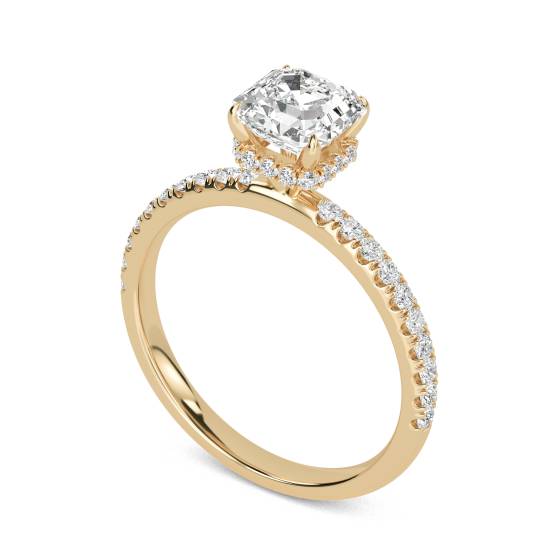 Asscher-Diamantring mit hohem, verstecktem Halo und Schulterfassung
