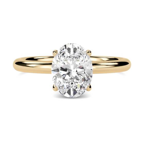 Ovaler Diamantring mit verstecktem Halo