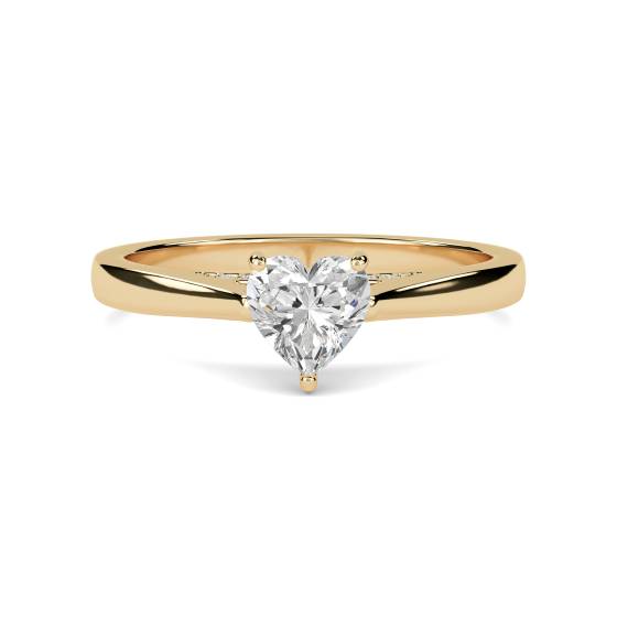 Eleganter Verlobungsring mit Herzdiamant